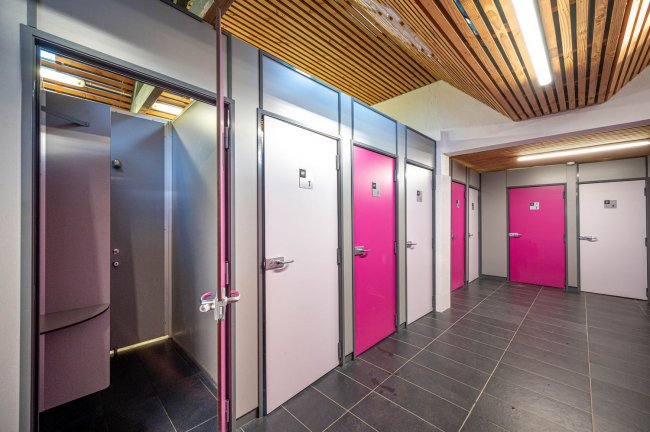 Les cabines du sanitaire L